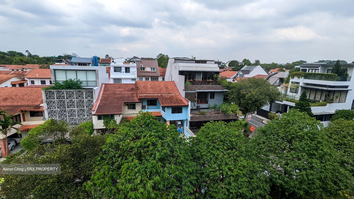 Royalgreen (D10), Condominium #537782061